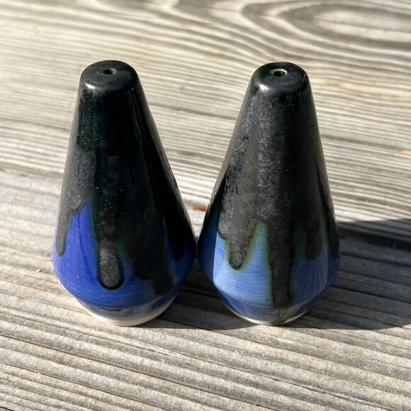 VTG Drip Glaze Ceramic Conical Blue Black Salt & Pepper Shaker Set, 3.5 in MCM - Picture 4 of 7